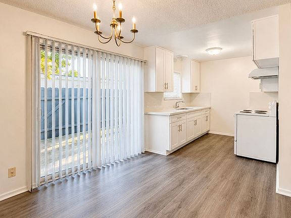 4th image of 474 E Cypress St APT 4