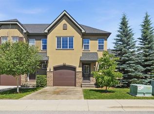 431 Quarry Vlg SE, Calgary, AB T2C5K1