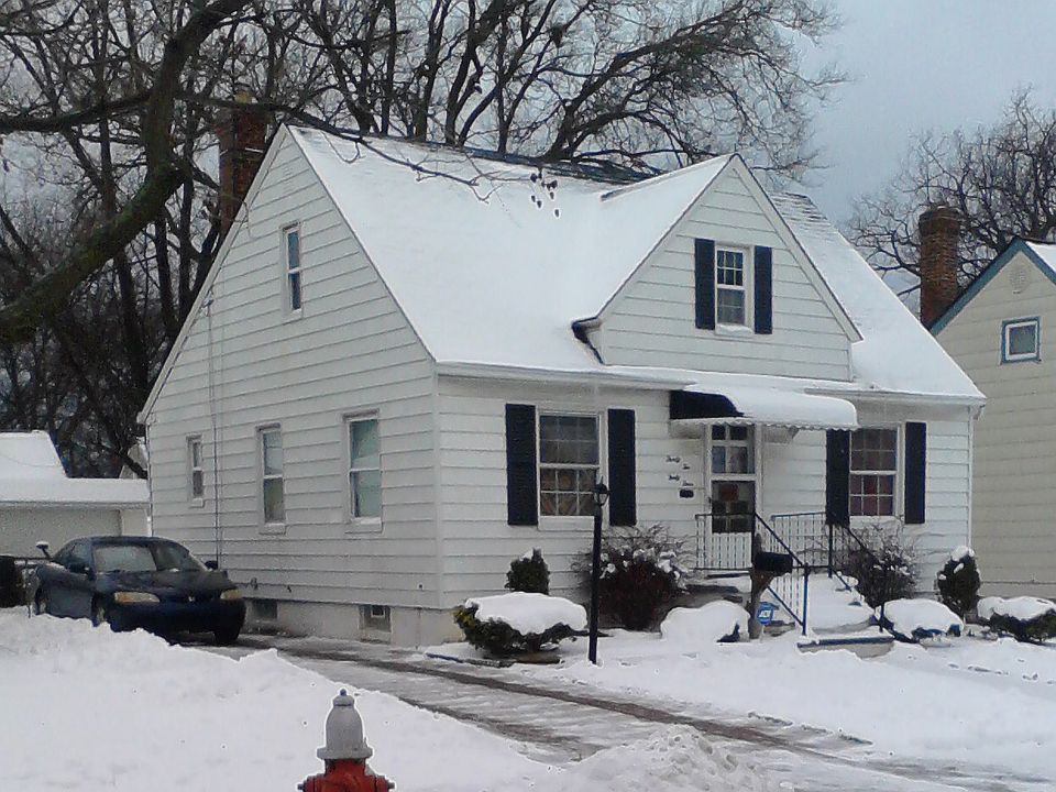 1st image of 3244 W 139th St