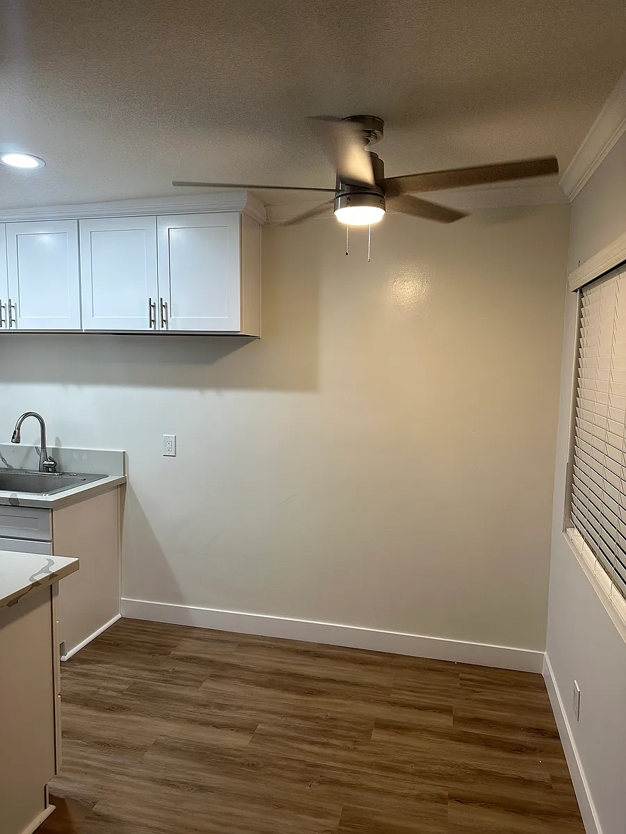 Building Photo - Rives Manor Downey