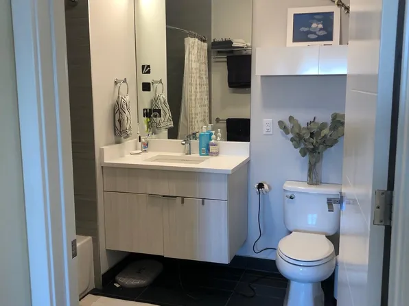 209 Oakdene Place image 2 of 5