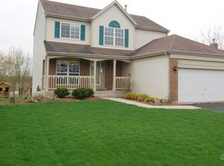 213 W Country Walk Dr, Round Lake Beach, IL 60073