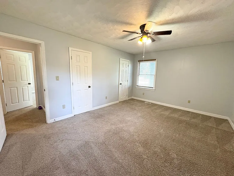 102 Hunters Trl W — Photo 12