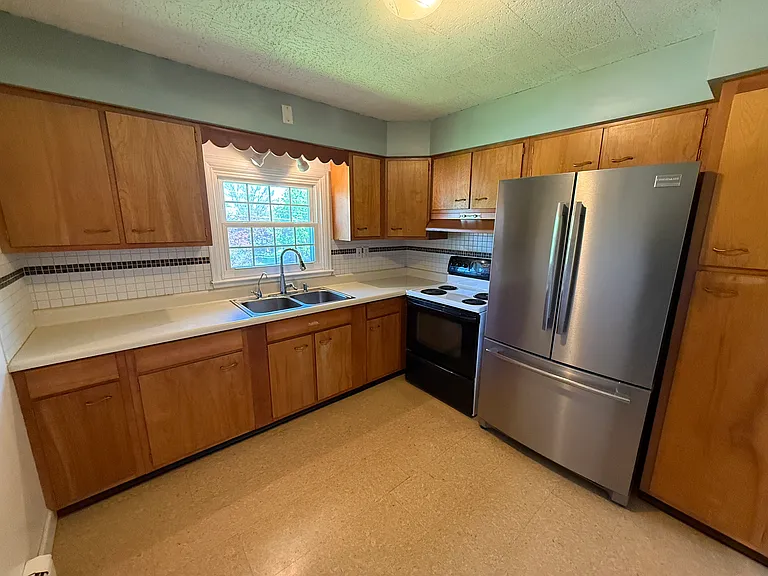 499 S Prospect St #6 — Photo 4