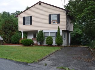 26 Audubon Rd, Hewitt, NJ 07421