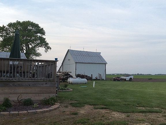 2nd image of 21552 Knoll Rd