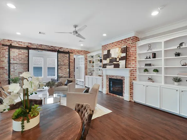 537 W 22nd St, Houston, TX 77008