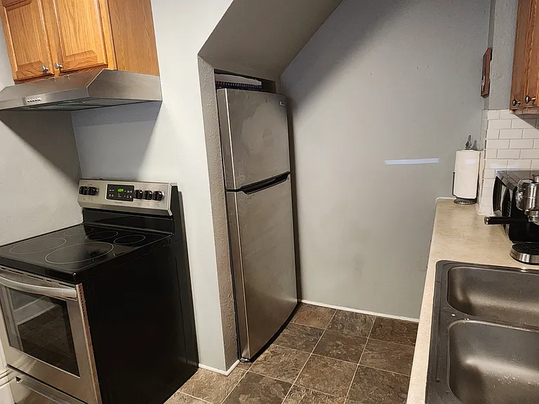 712 N 9th St #5 — Photo 7