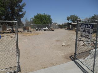 7909 Lirio Rd, El Paso, TX 79915