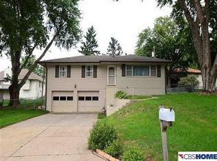 8616 Pratt St, Omaha, NE 68134