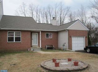 627 S Mount Vernon Cir, Bensalem, PA 19020