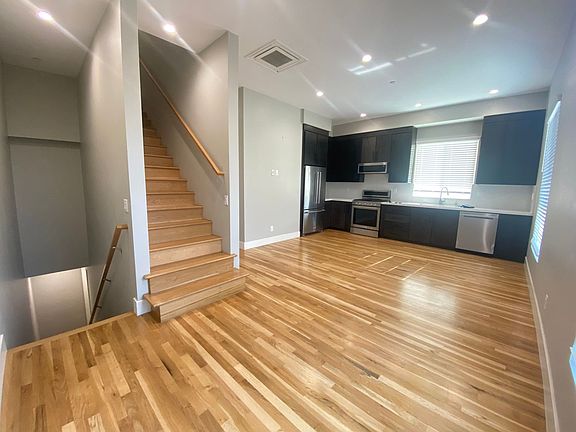 3rd image of 2961 E St #1