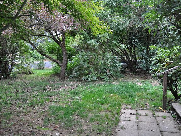 5th image of 2011 Harbor Dr