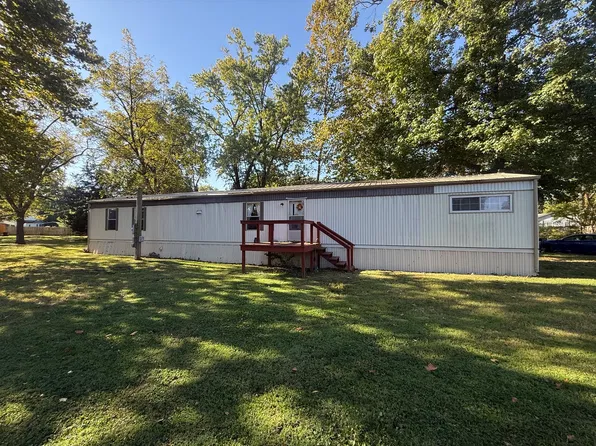 800 S 17th St, Herrin, IL 62948