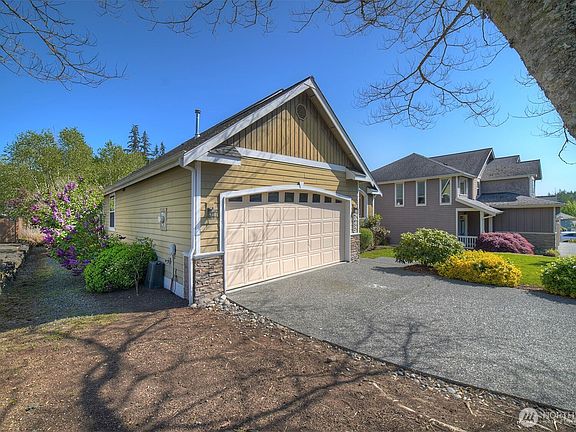 4th image of 2452 NE Kevos  Pond Dr