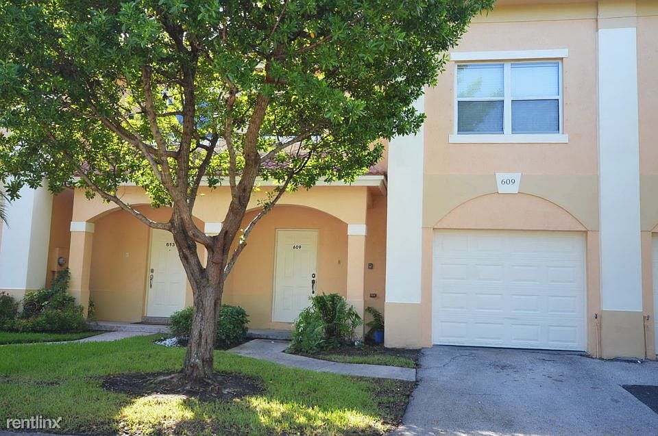 40110428_609-talia-circle_lake-worth_fl-1