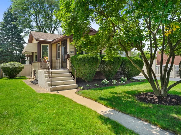 1087 Rose Ave, Des Plaines, IL 60016