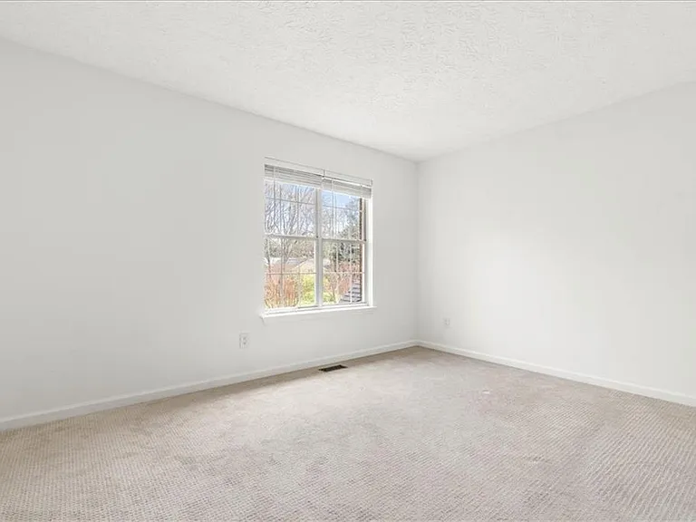 11190 Abbotts Station Dr — Photo 19