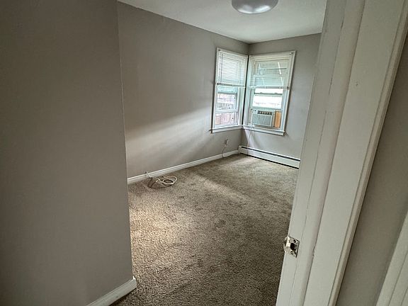 4th image of 3349 Delaware Ave #1