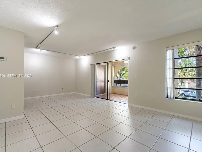 9015 SW 125th Ave #N207 — Photo 5