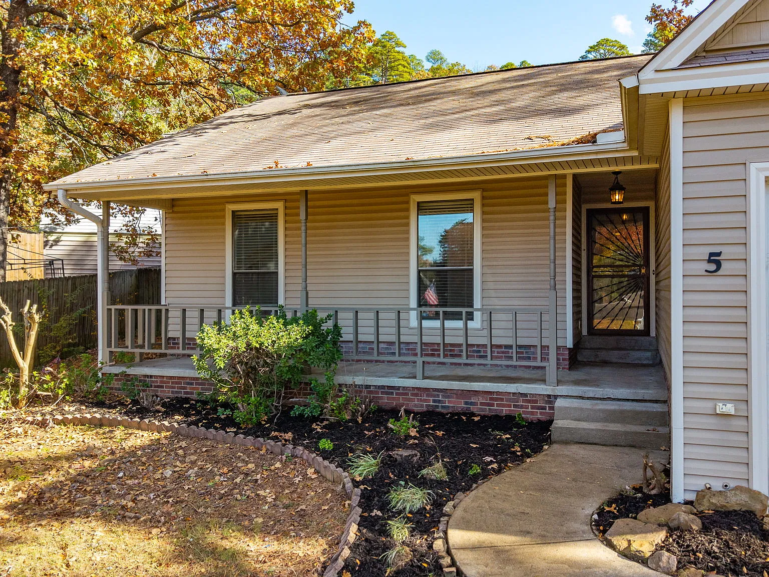 3 bed, 1244 sqft, $1,650 — Photo 3