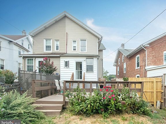 5th image of 428 W 2nd Ave