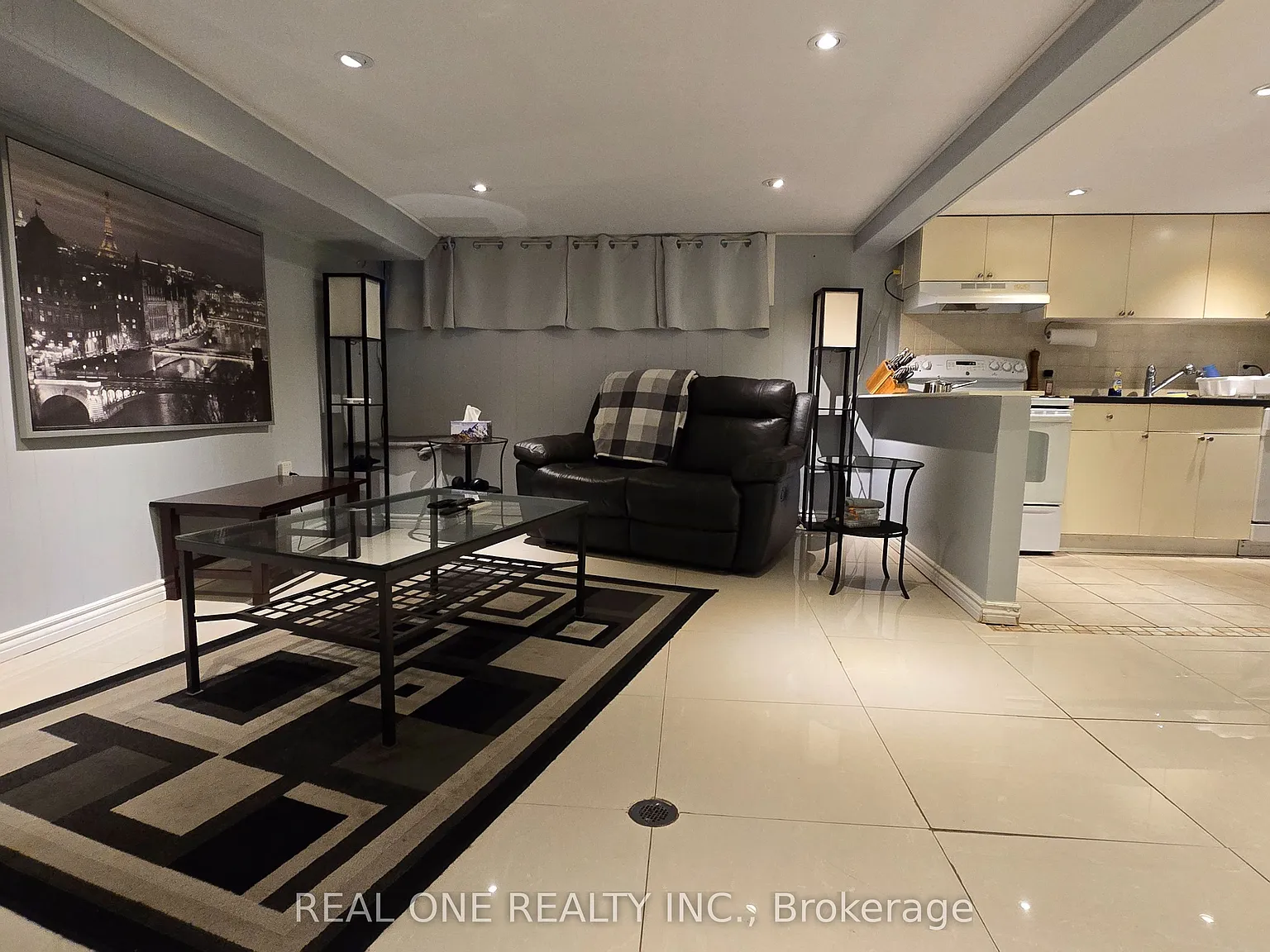 2 bed, $1,550 — Photo 2