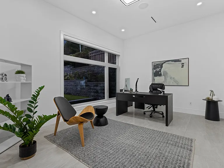 929 Canyon Blvd — Photo 9