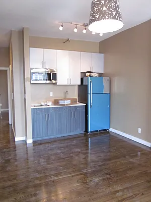 Rented by Full Time Management | media 17