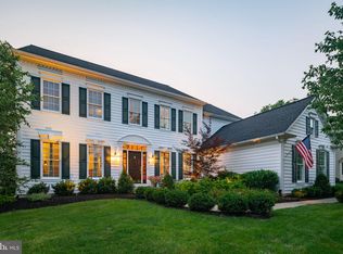 18 Eagleton Farm Rd, Newtown, PA 18940