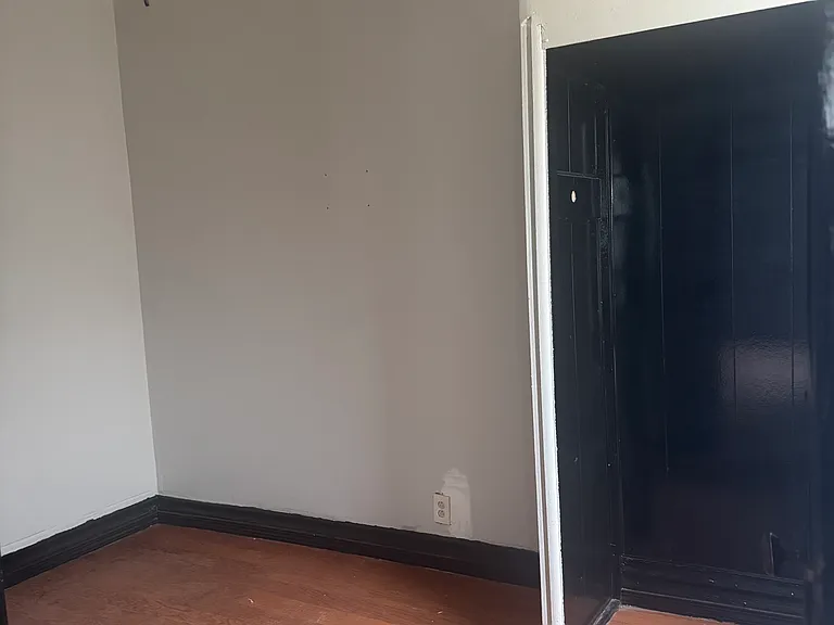 9548 S Avenue M #1 — Photo 11