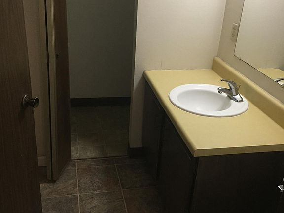 2nd image of 820 E Ford St APT 108