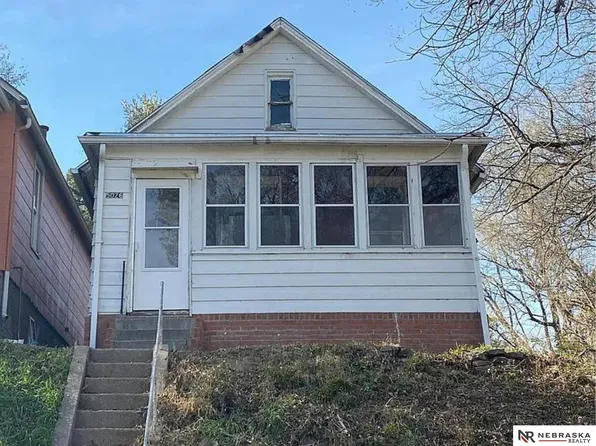 5026 S 18th St, Omaha, NE 68107