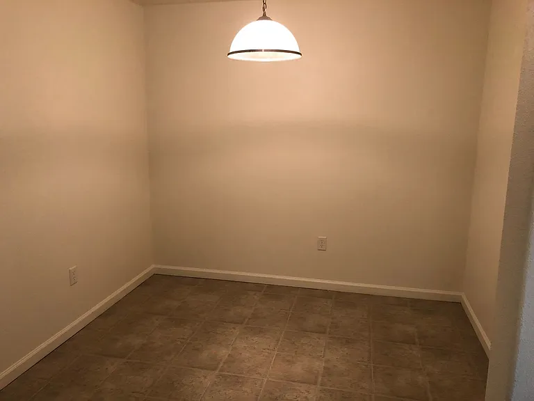 Falcon Ridge Apartments — Photo 54