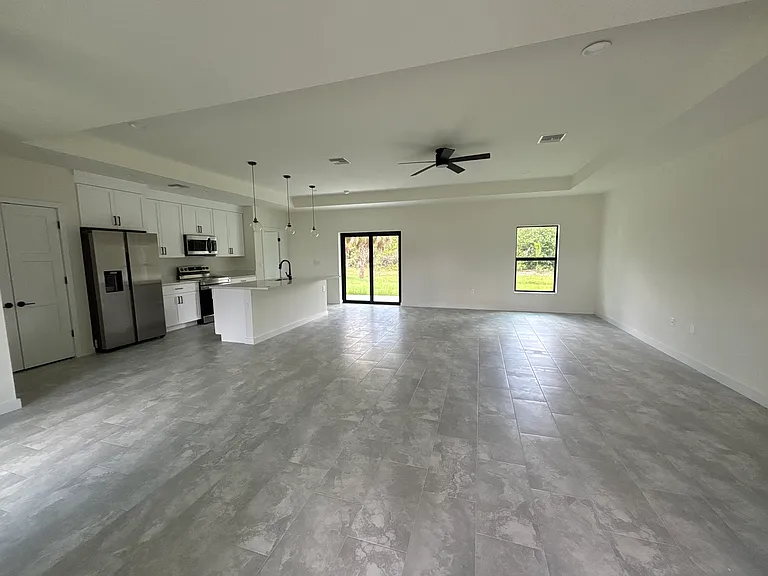 2983 Ridley Ln — Photo 3