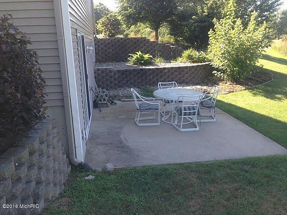 4th image of 3590 Walnut Park Dr