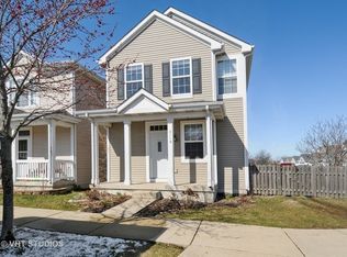 2119 Grayhawk Dr, Aurora, IL 60503
