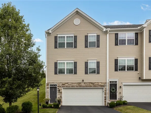 668 Freedom Dr, Carnegie, PA 15106
