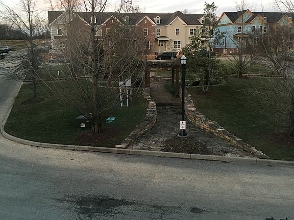 4th image of 1536 Hampshire Pl