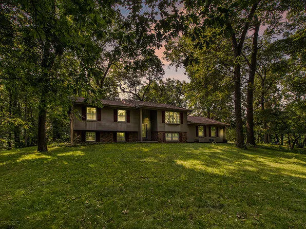 8625 Abbey Rd, Jackson, MI 49201