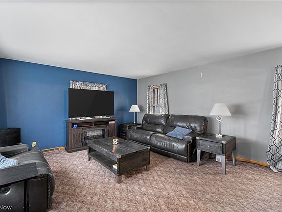 5th image of 2536 Winton Pl NW