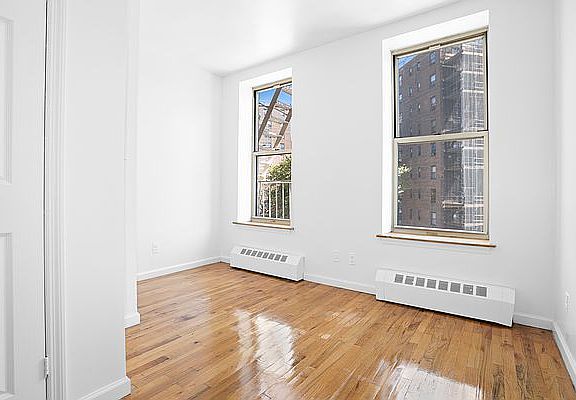 3rd image of 2015 1st Ave APT 3A
