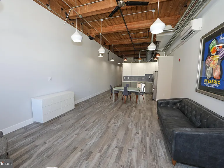 1825 E Atlantic St #105 — Photo 4