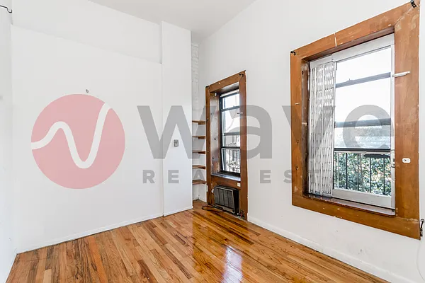 Rented by Wave Real Estate Group | media 55