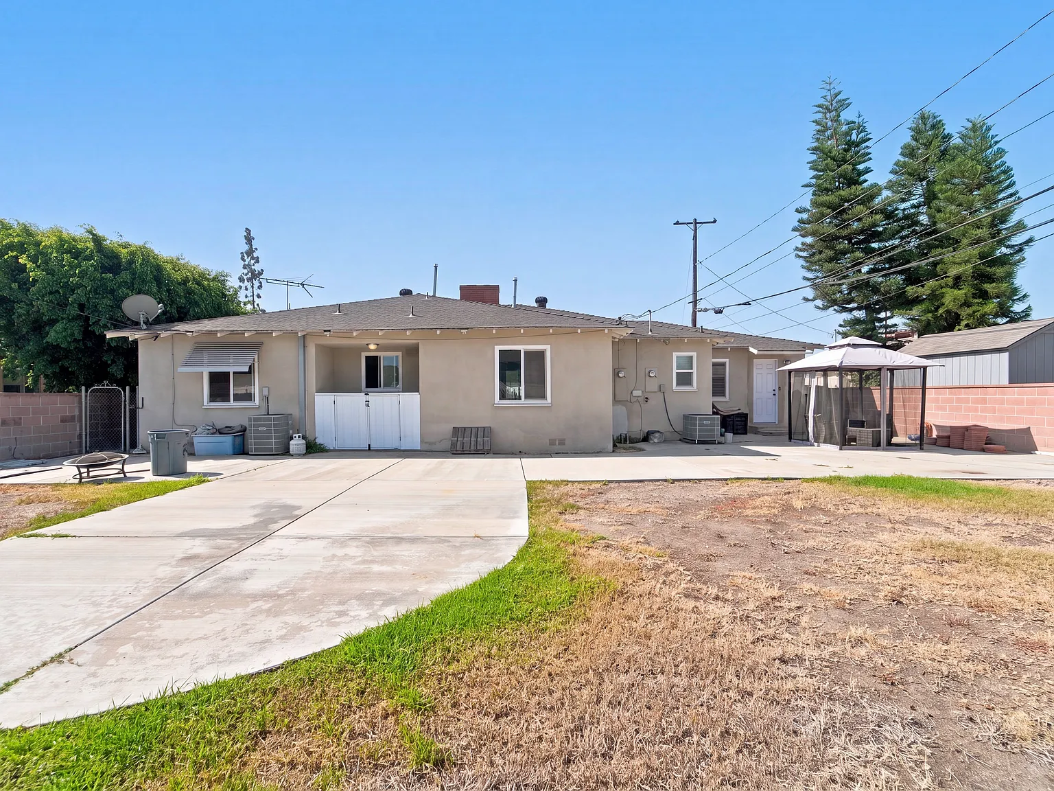 1705 E Lincoln Ave — Photo 4