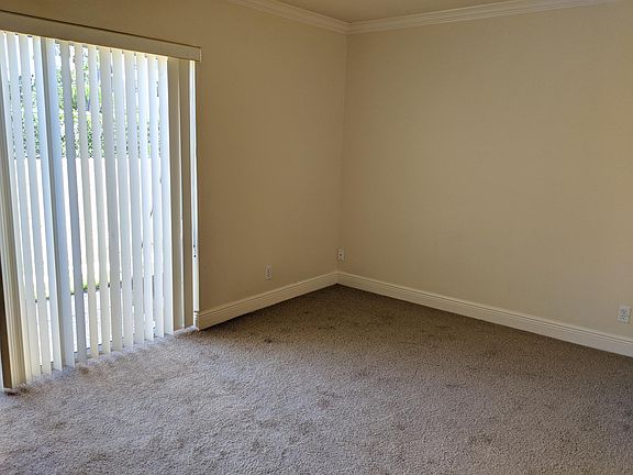 4th image of 5500 N Flagler Dr APT 2