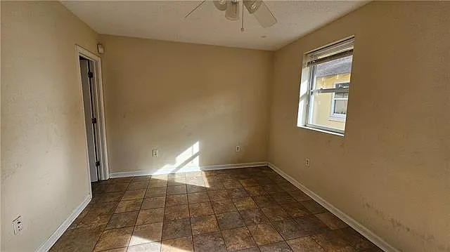 1381 Annette St #A — Photo 3