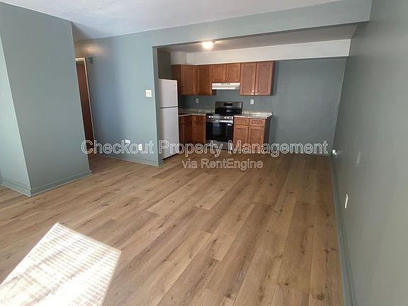 3rd image of 3741 Morganford Rd APT B