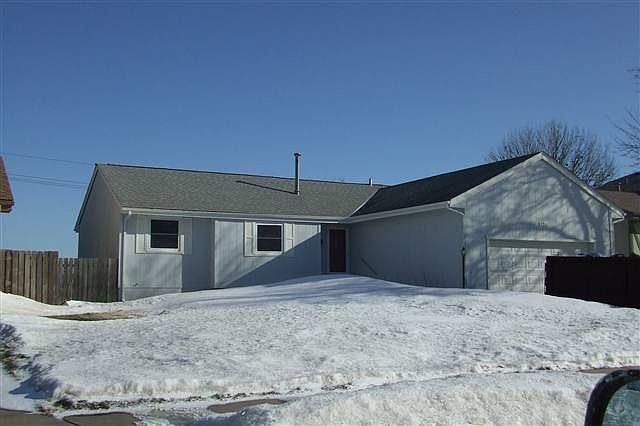 1st image of 2911 S 157th Cir