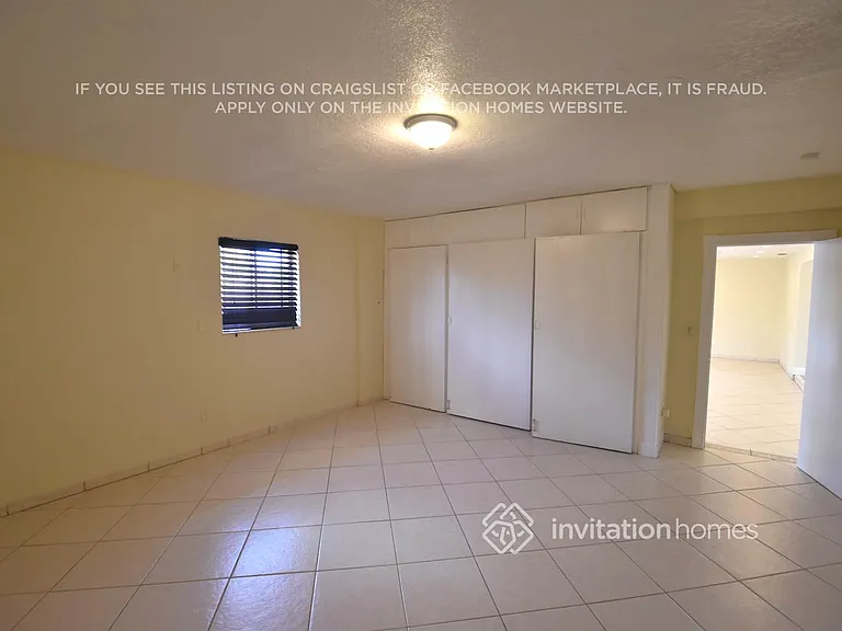 623 W 63rd Dr — Photo 5